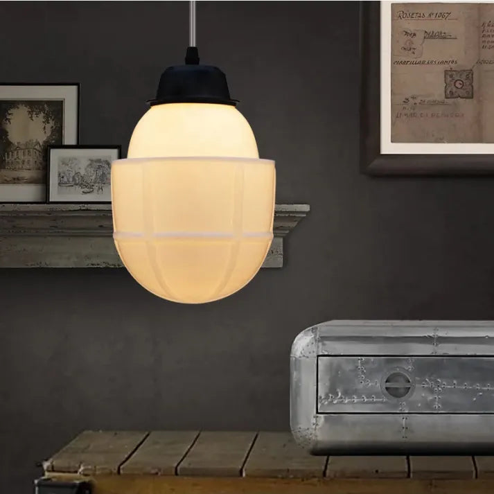 VintageGlow – Lampada a sospensione geometrica in vetro opaco