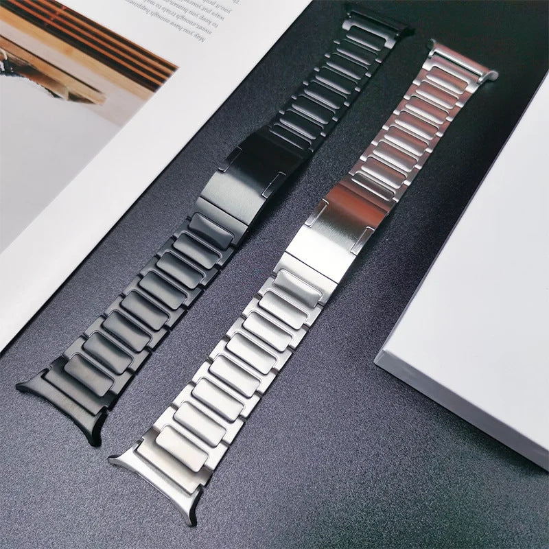 Titanium-ranneke Samsung Watch 7 Ultra:lle