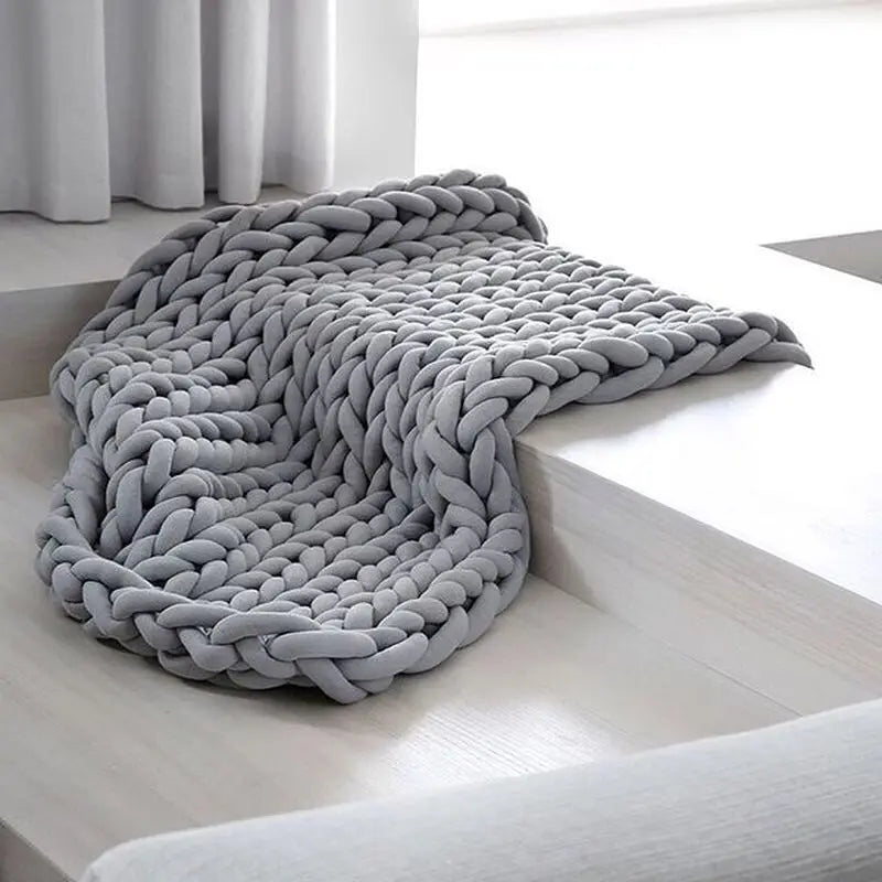 Chunky Knit Handmade Weighted Throw – Ultra-Wygodny i Stylowy Koc