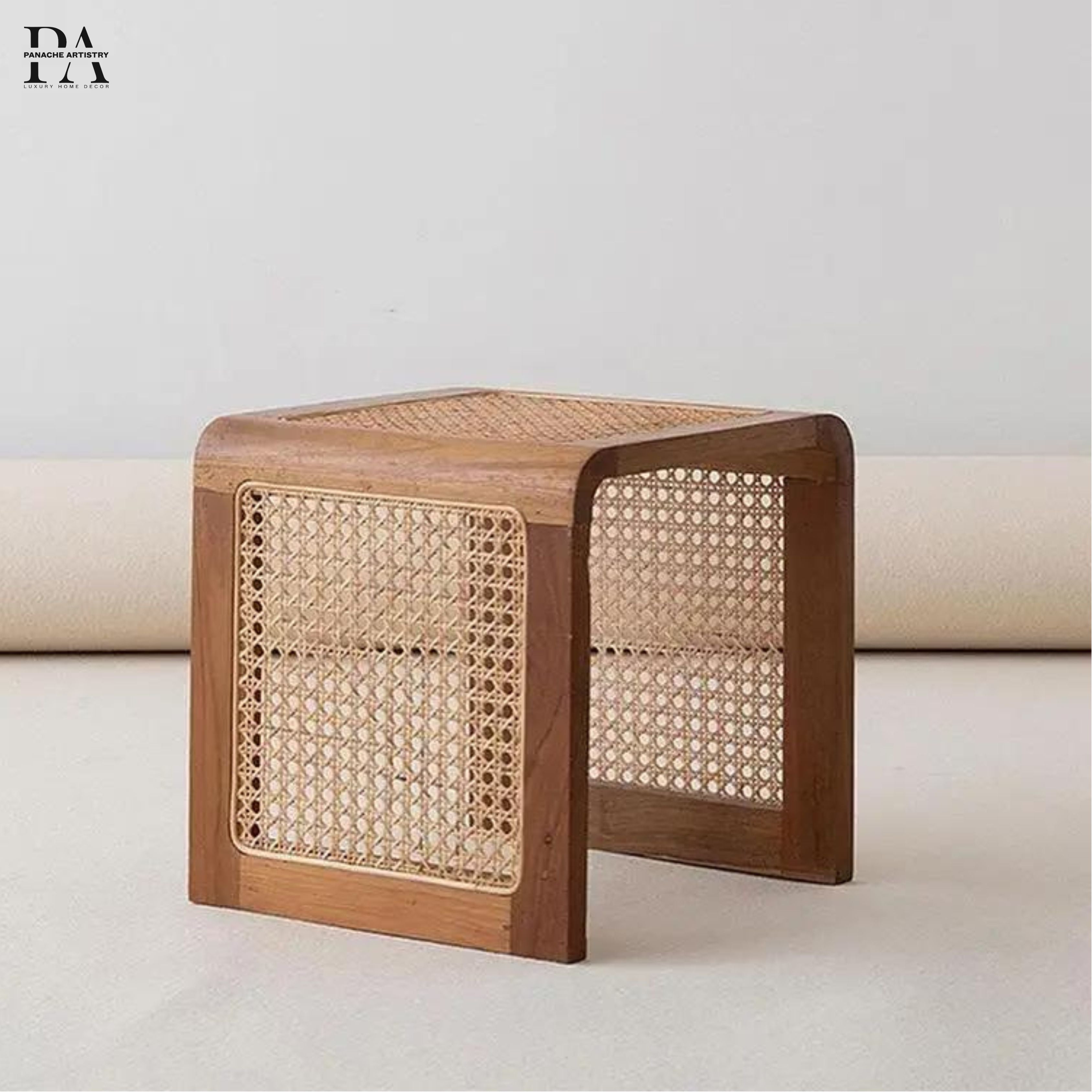 Banqueta de Rattan Trançado Lykke