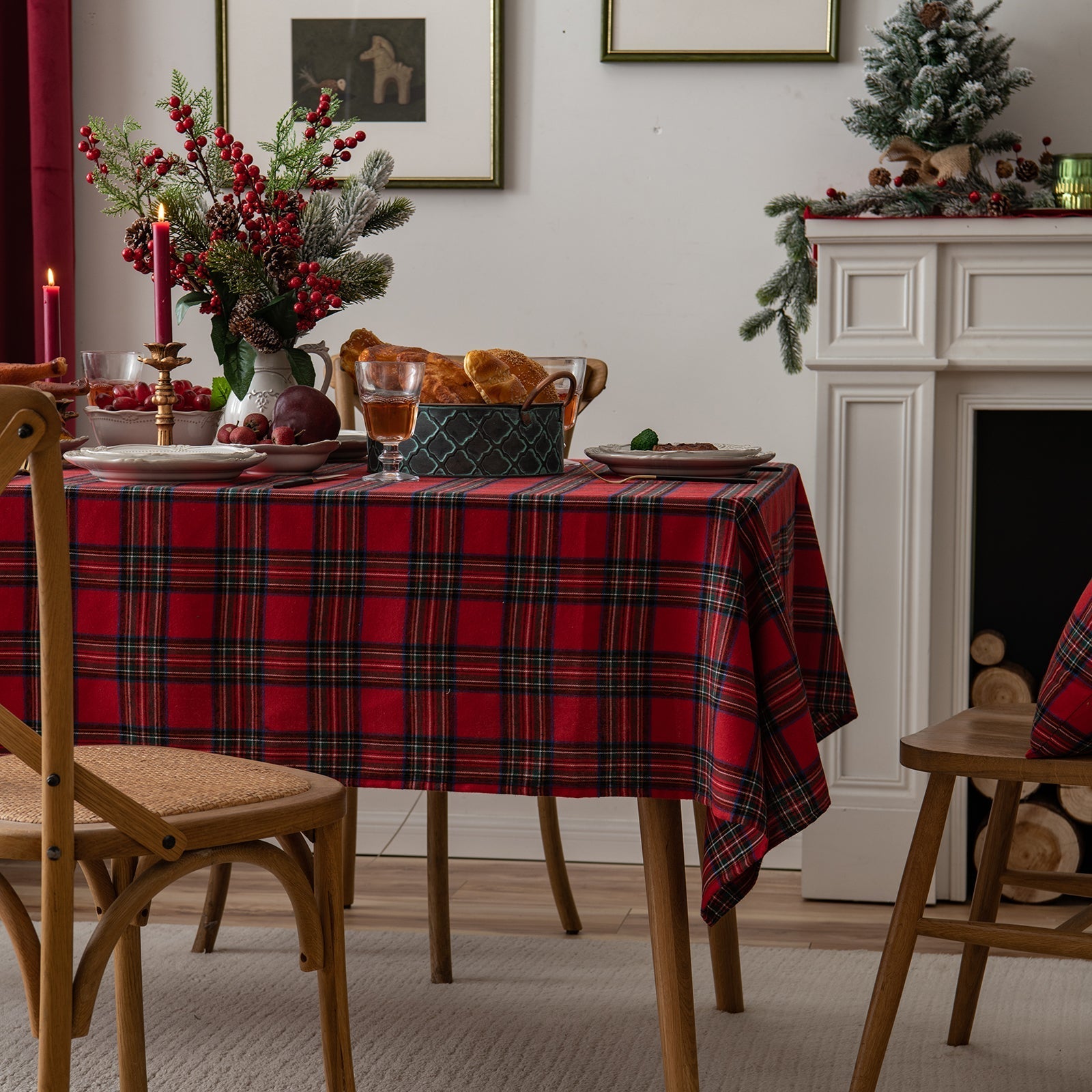 Traditionelle schottische Schottenkaro-Tischdecke für Weihnachtsfeier