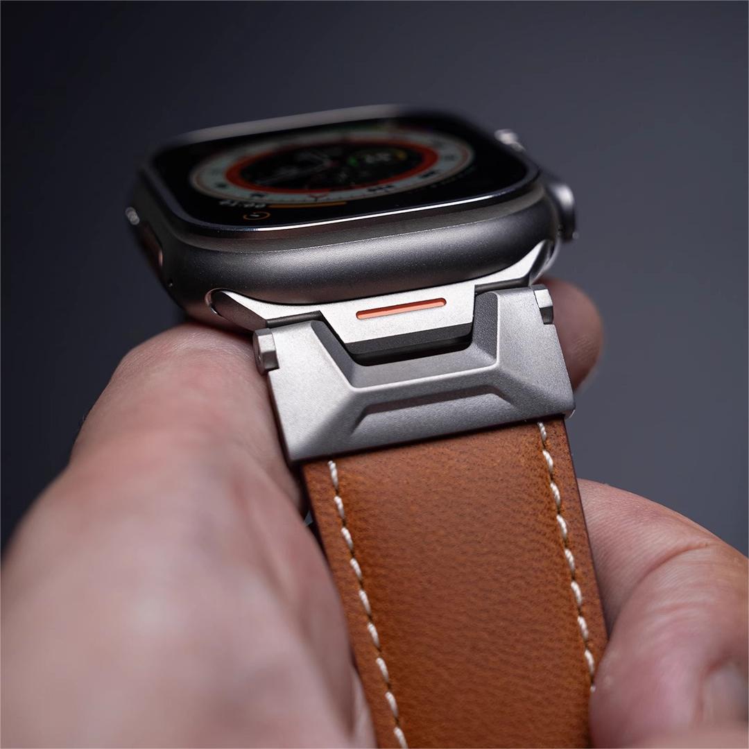 Új Explorer Fluororubber&Leather Szíj az Apple Watch-hoz