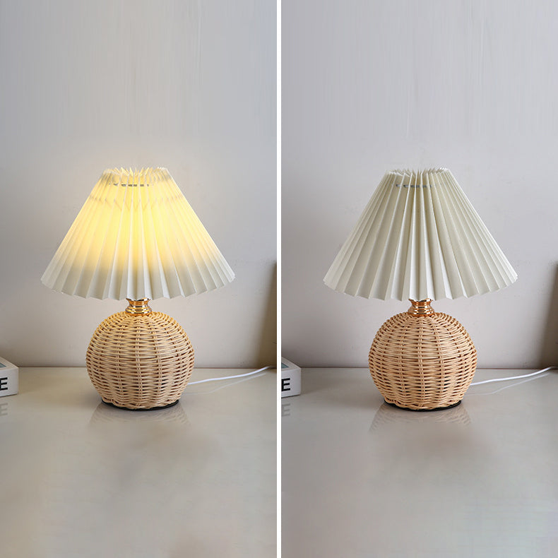 Contemporary Nordic Rattan Weave Tafel Lamp met Geplooide Kegel Schaduw, LED, voor Slaapkamer