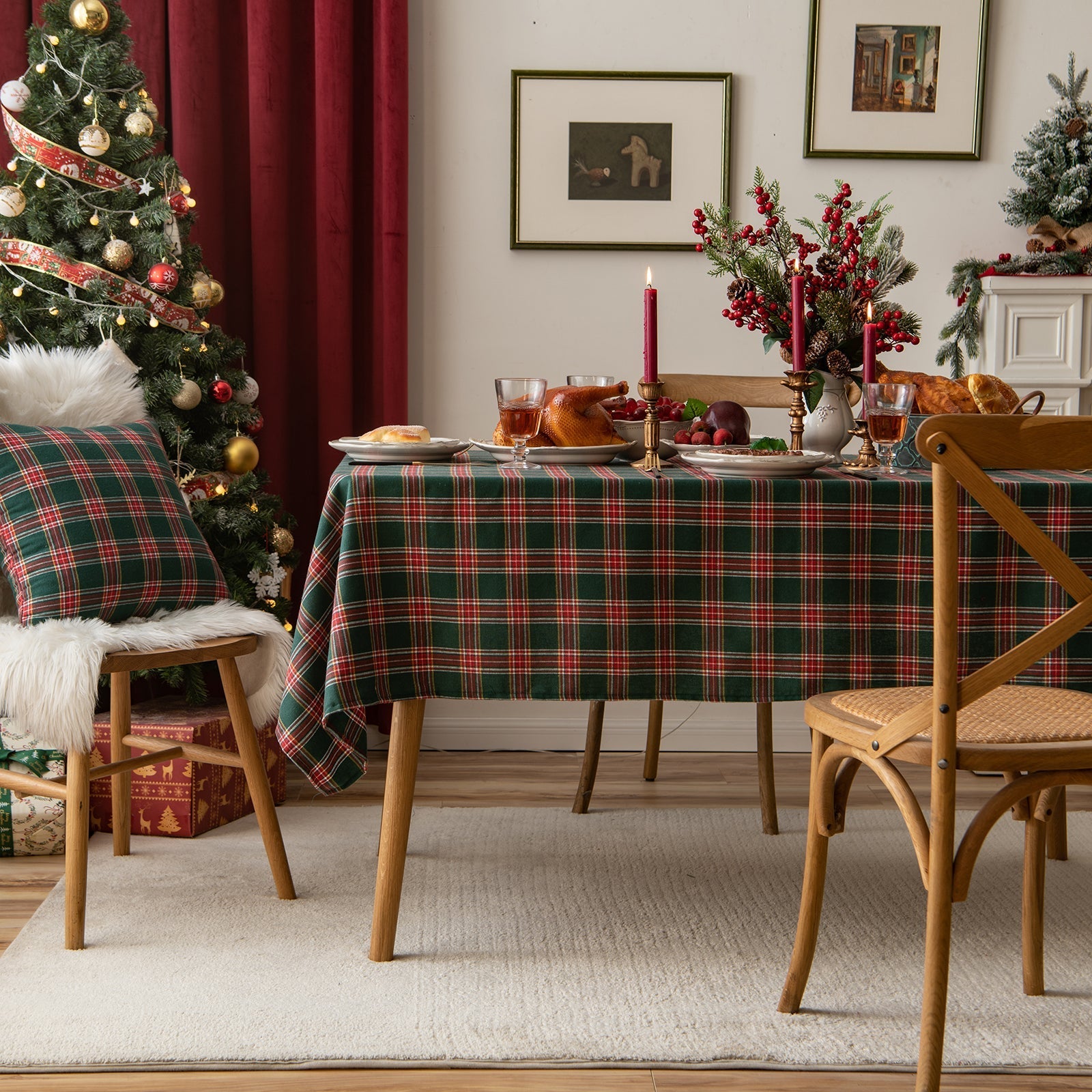 Traditionelle schottische Schottenkaro-Tischdecke für Weihnachtsfeier