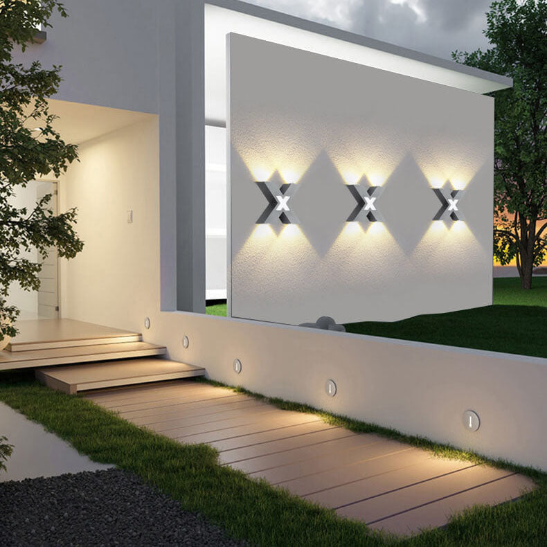 Aplique LED moderno impermeable en forma de X con 4 luces para exteriores