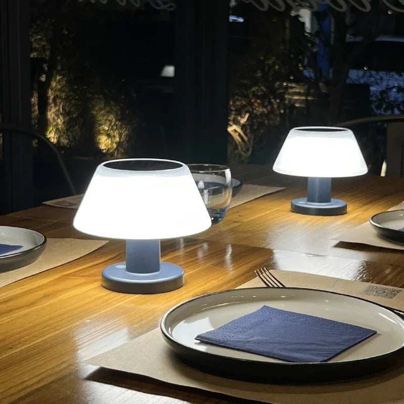 SunGlow – Lampe de table à énergie solaire