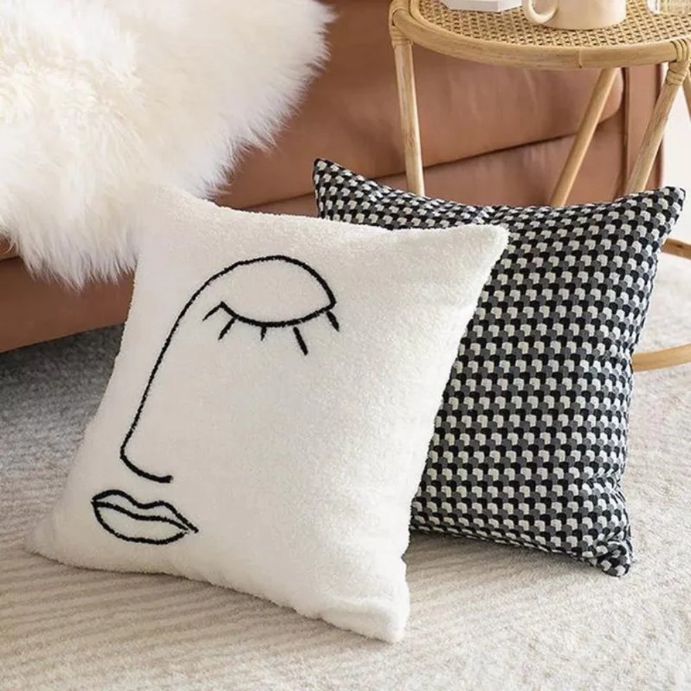 Housse de coussin artistique visage abstrait