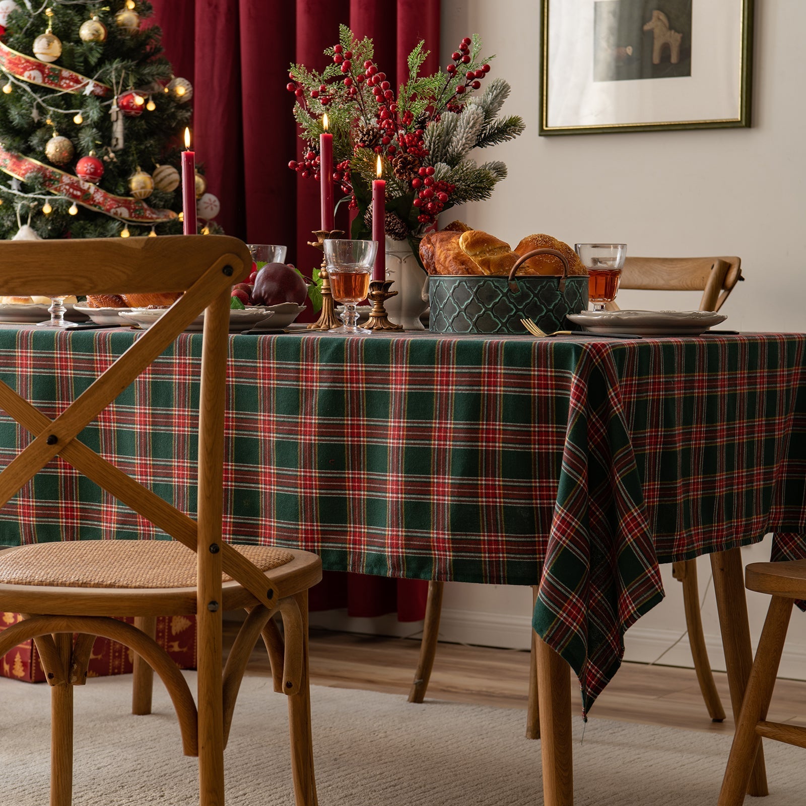 Traditionelle schottische Schottenkaro-Tischdecke für Weihnachtsfeier