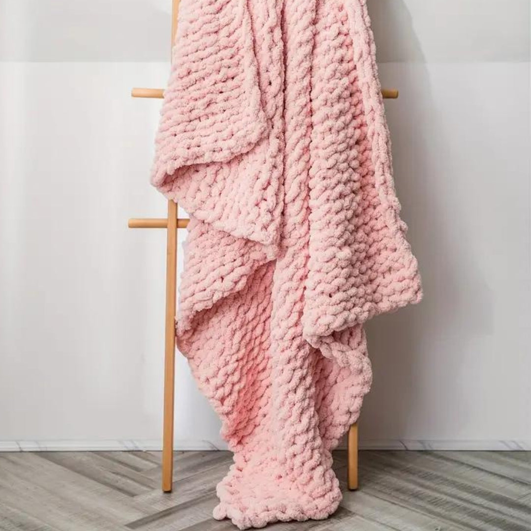 Wolly Wonder Throw Blanket™