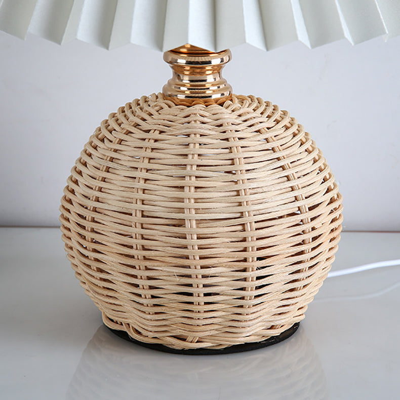 Contemporary Nordic Rattan Weave Tafel Lamp met Geplooide Kegel Schaduw, LED, voor Slaapkamer