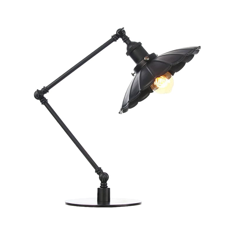 LichtStijl - Adjustable Vintage Lamp with Sculpted Metal Shade