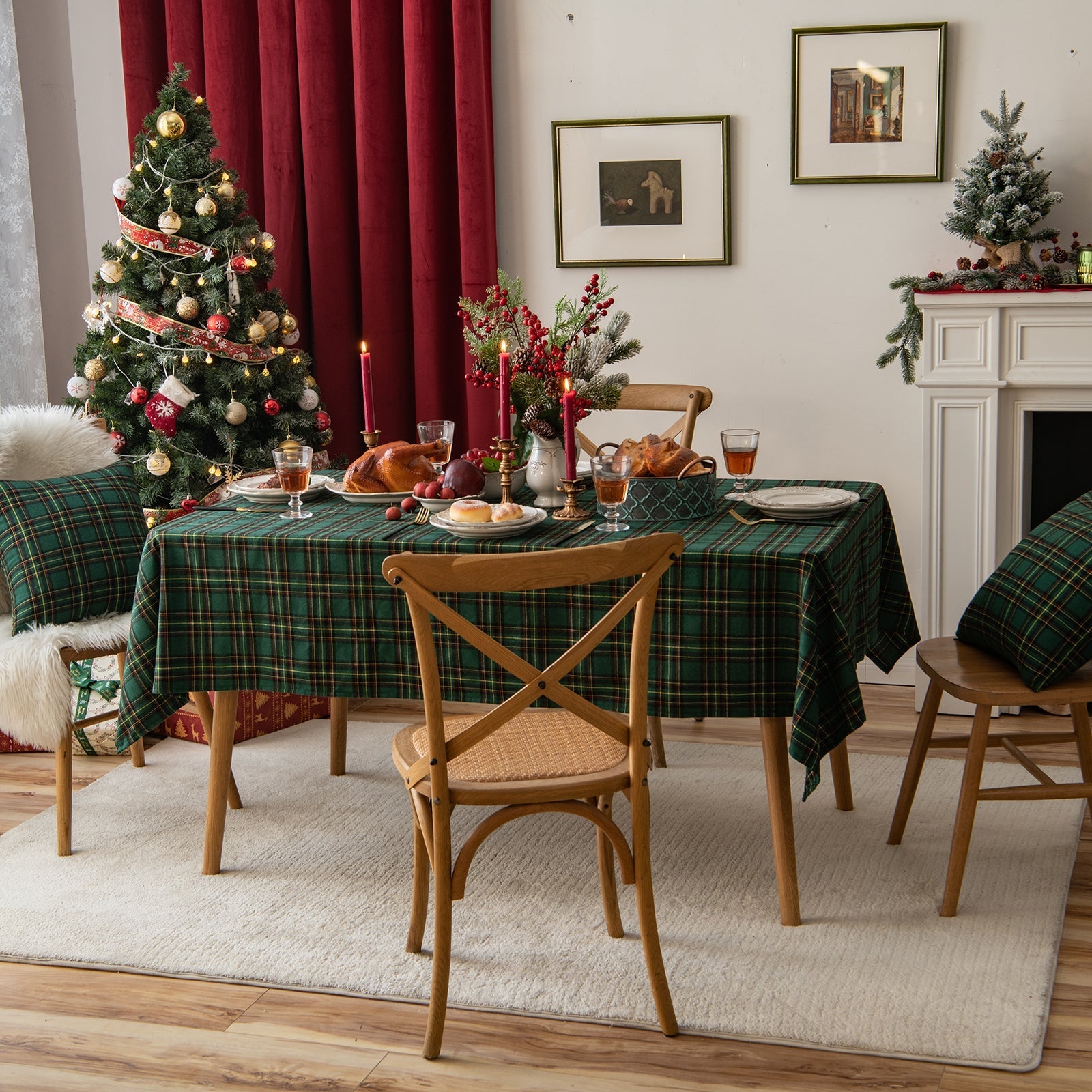 Traditionelle schottische Schottenkaro-Tischdecke für Weihnachtsfeier