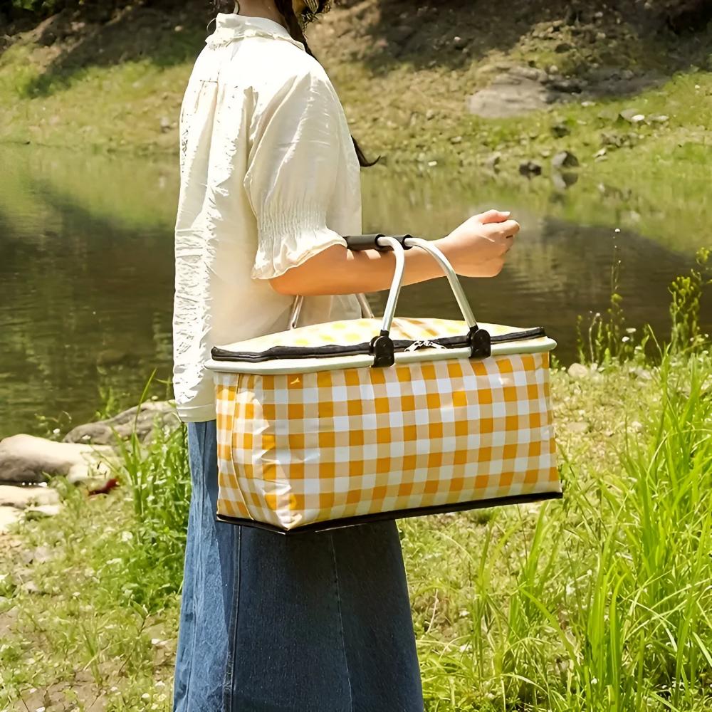 Fällbar rutig picknickkorg