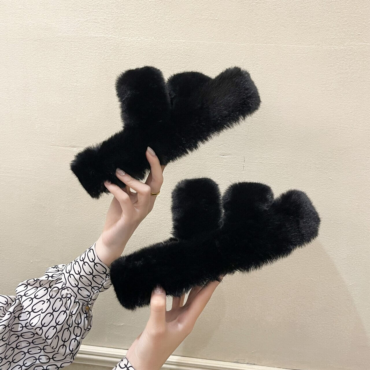 Ella Faux Fur Women's Slides Sandals