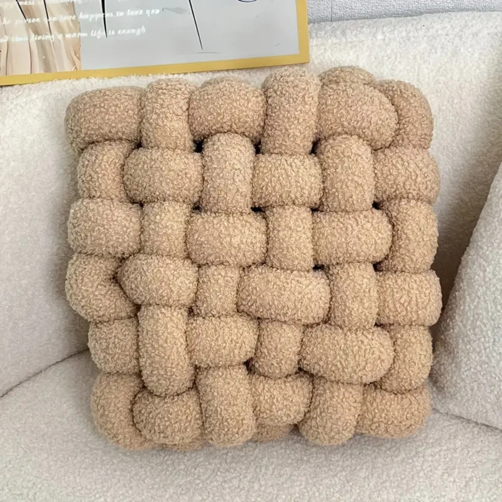 Plush Woven Knot Boucle Kudde