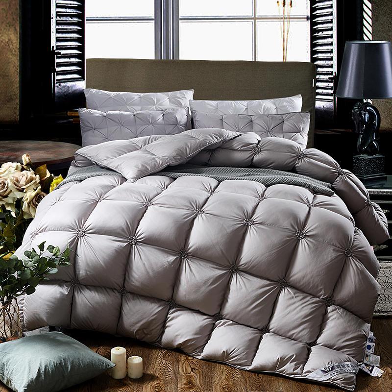 LuxeFeathers - Elegant and Comfortable Down Blanket