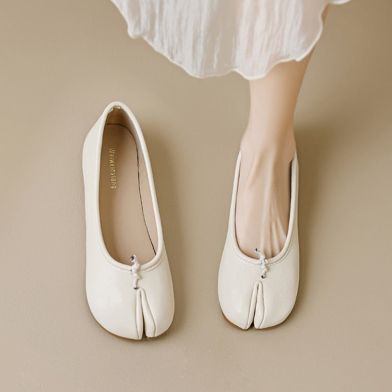 Vivienne Lane Tabi Slip-Ons Tasapohjat