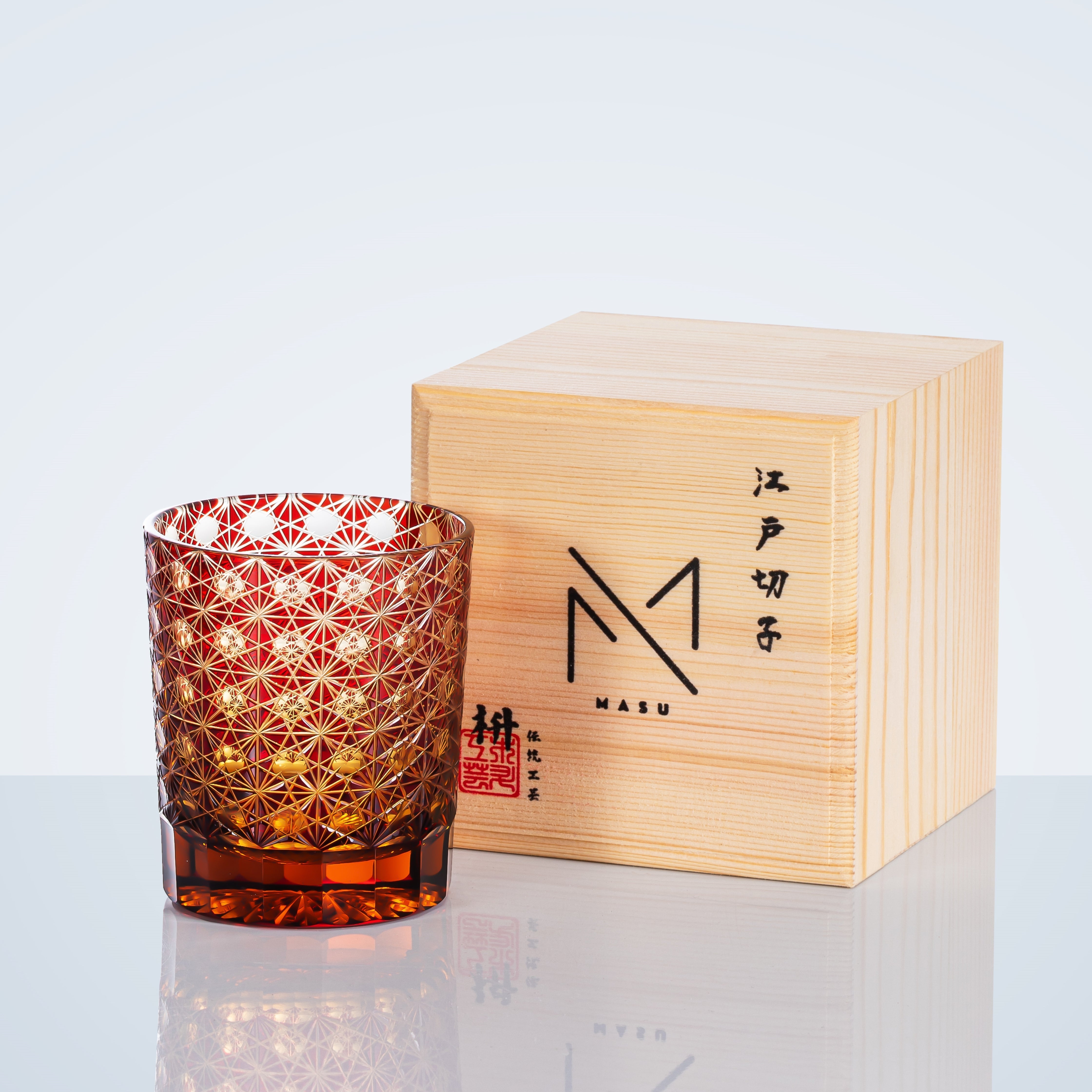 Edo Kiriko handgefertigte Amber Star Chrysanthemum Whiskygläser mit Holzbox