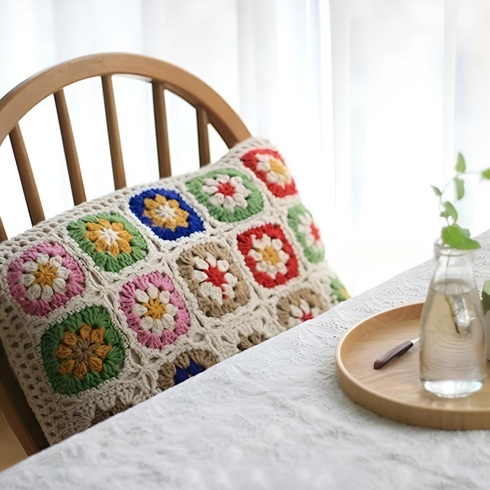 Housse de coussin en crochet floral