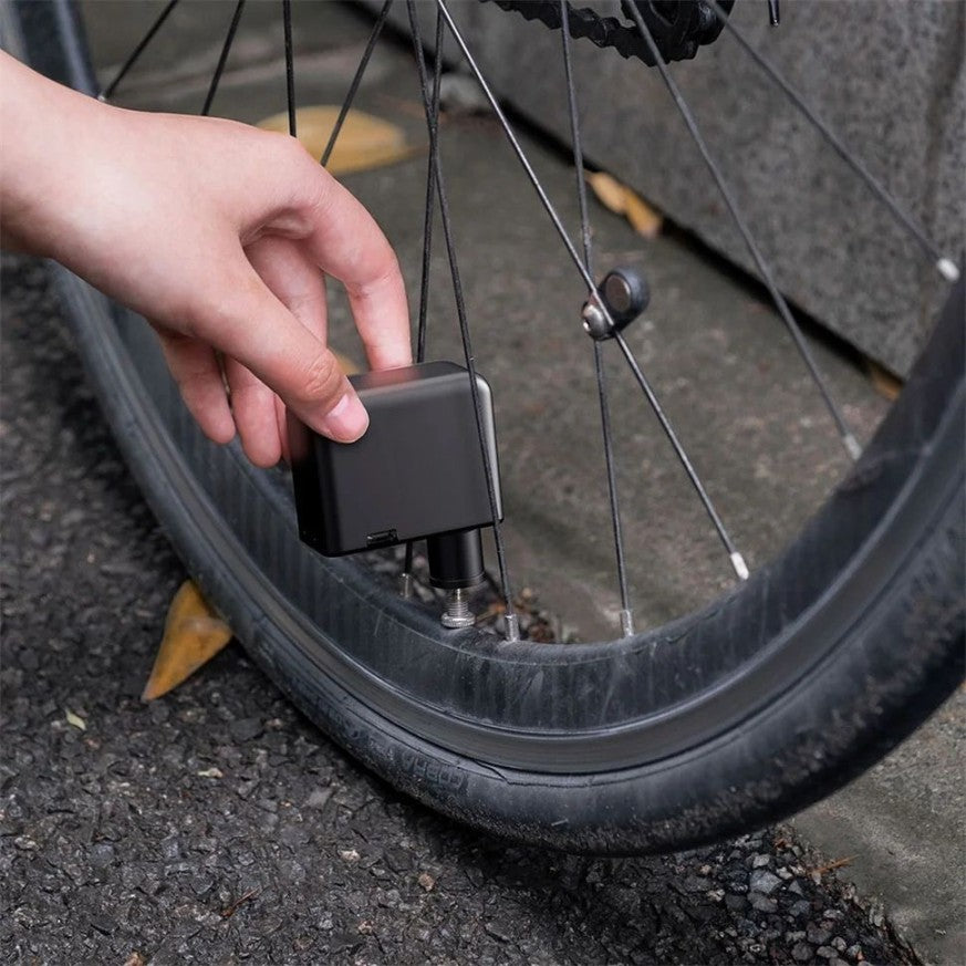 Ultra-kompakt mini elcykelpump med Type-C uppladdningsbart batteri – Passar Schrader- och Presta-ventiler