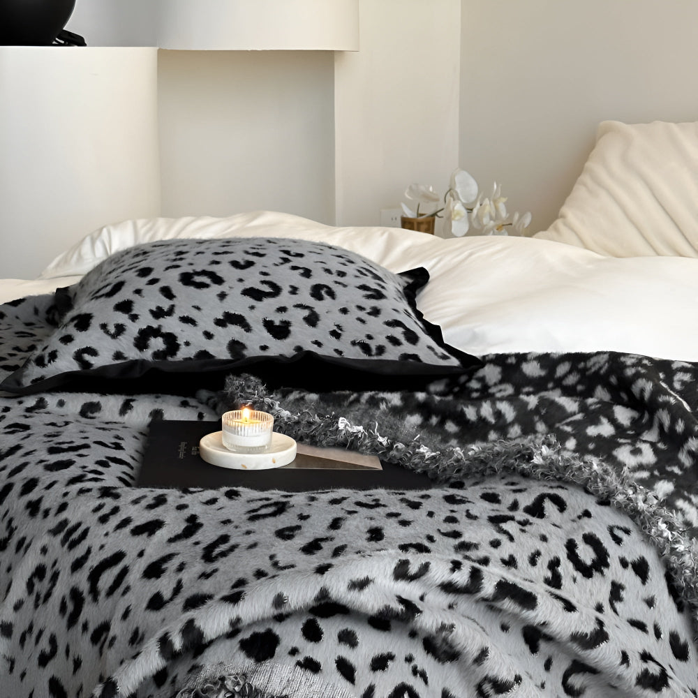 Lush Leopard-Mink-Fleece-Decke