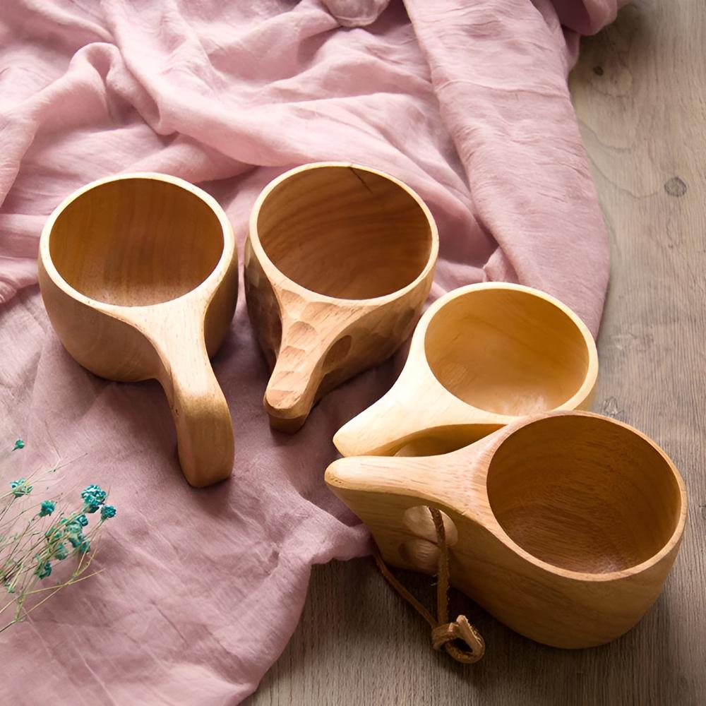 Collection de Tasses Artisanales en Bois de Caoutchouc