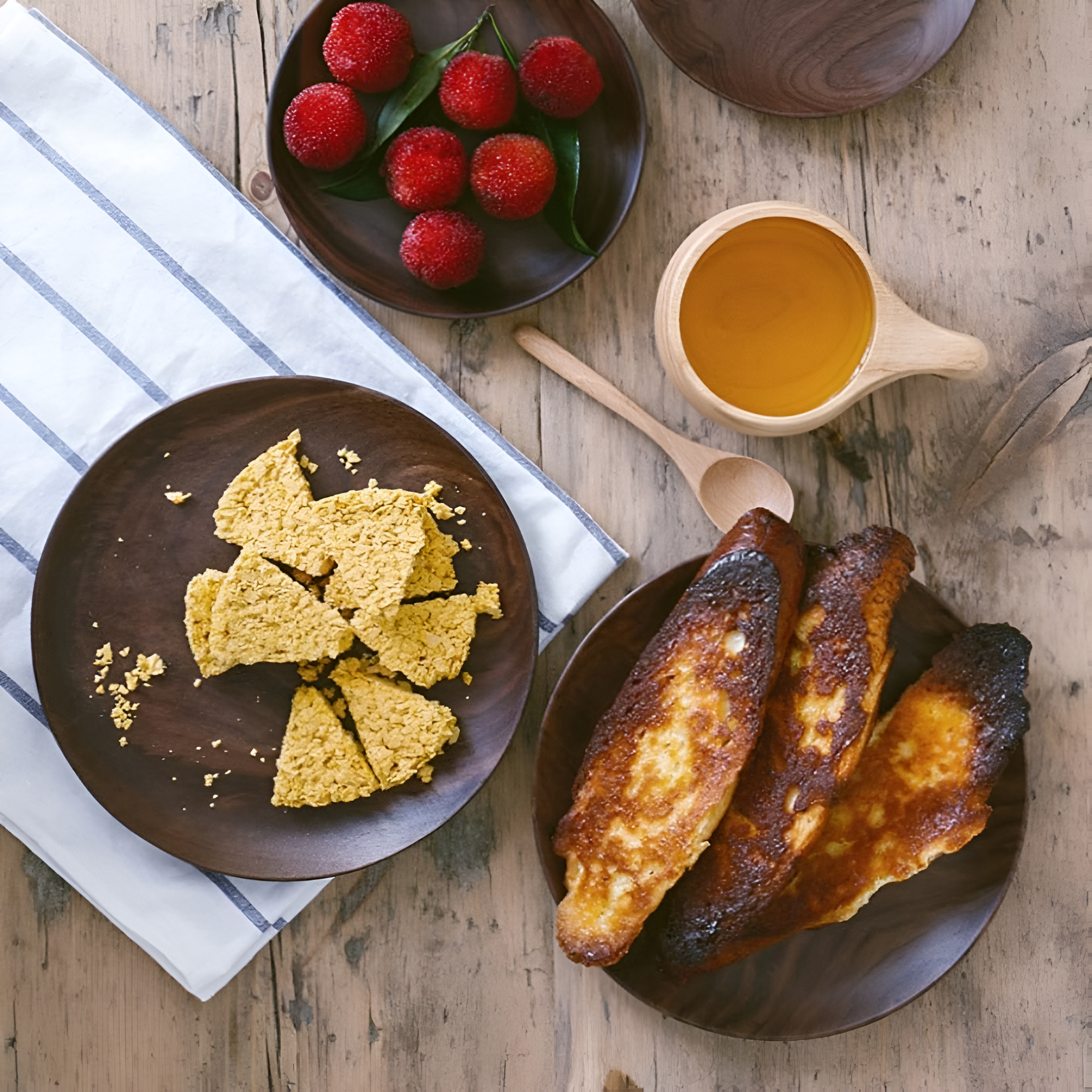 Assiette en bois de noyer fait main