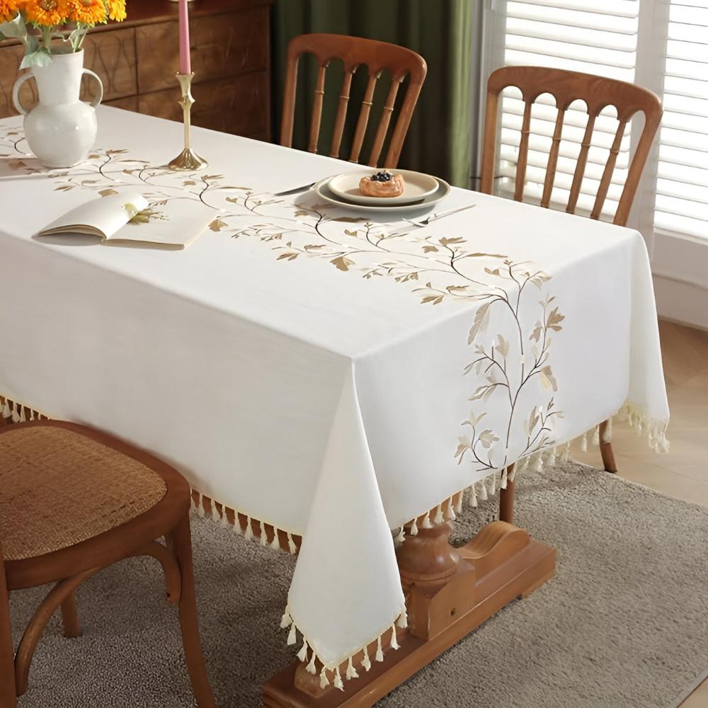 Toalha de Mesa com Franja Floral Bordada