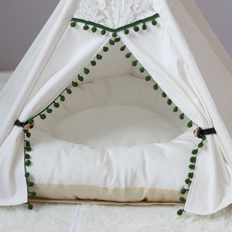 tipi pour chien Pom Pom en dentelle verte et ivoire vintage avec coussin pour chien