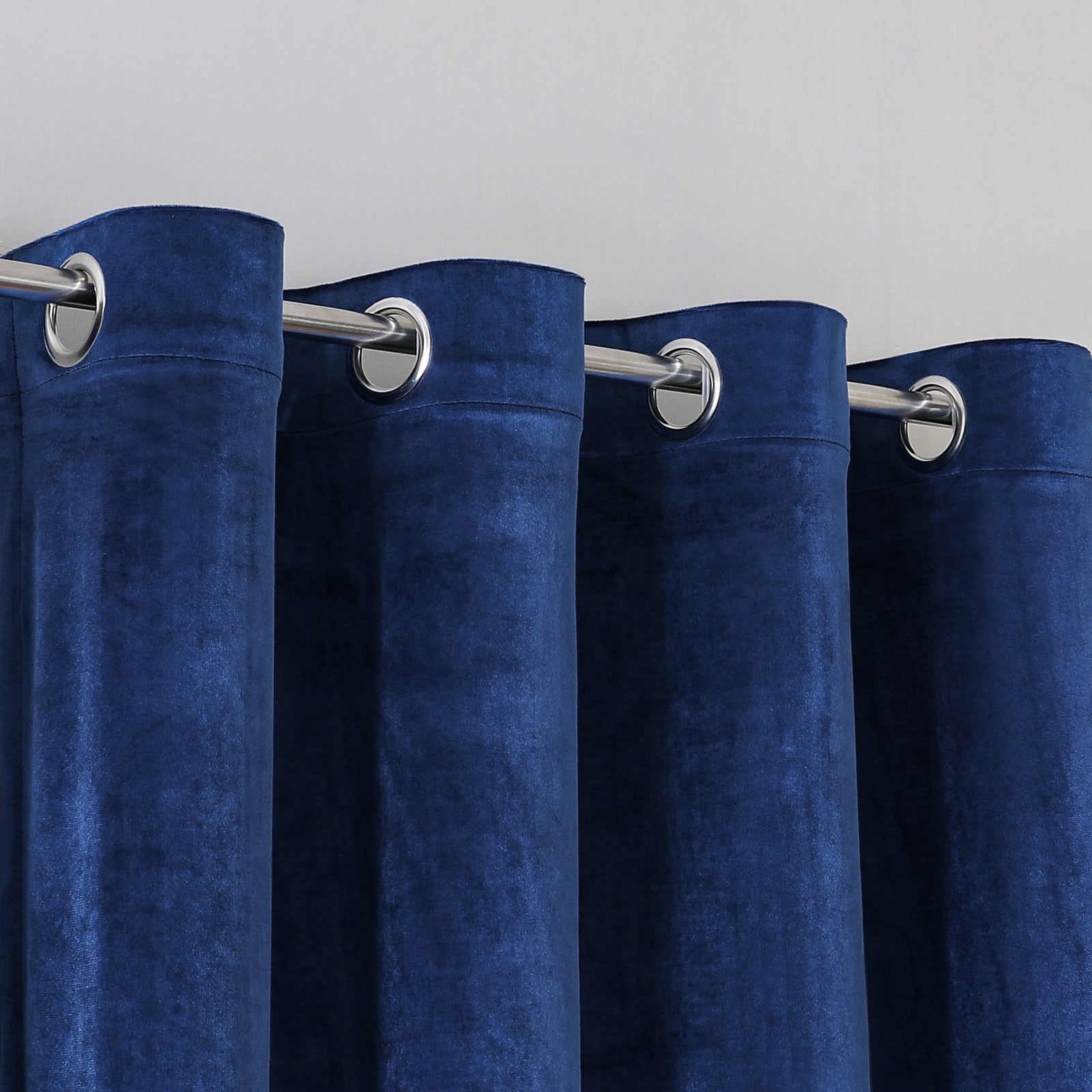 SleekVelvet - Modern Velor Curtains, Plain and Thermal for Maximum Comfort