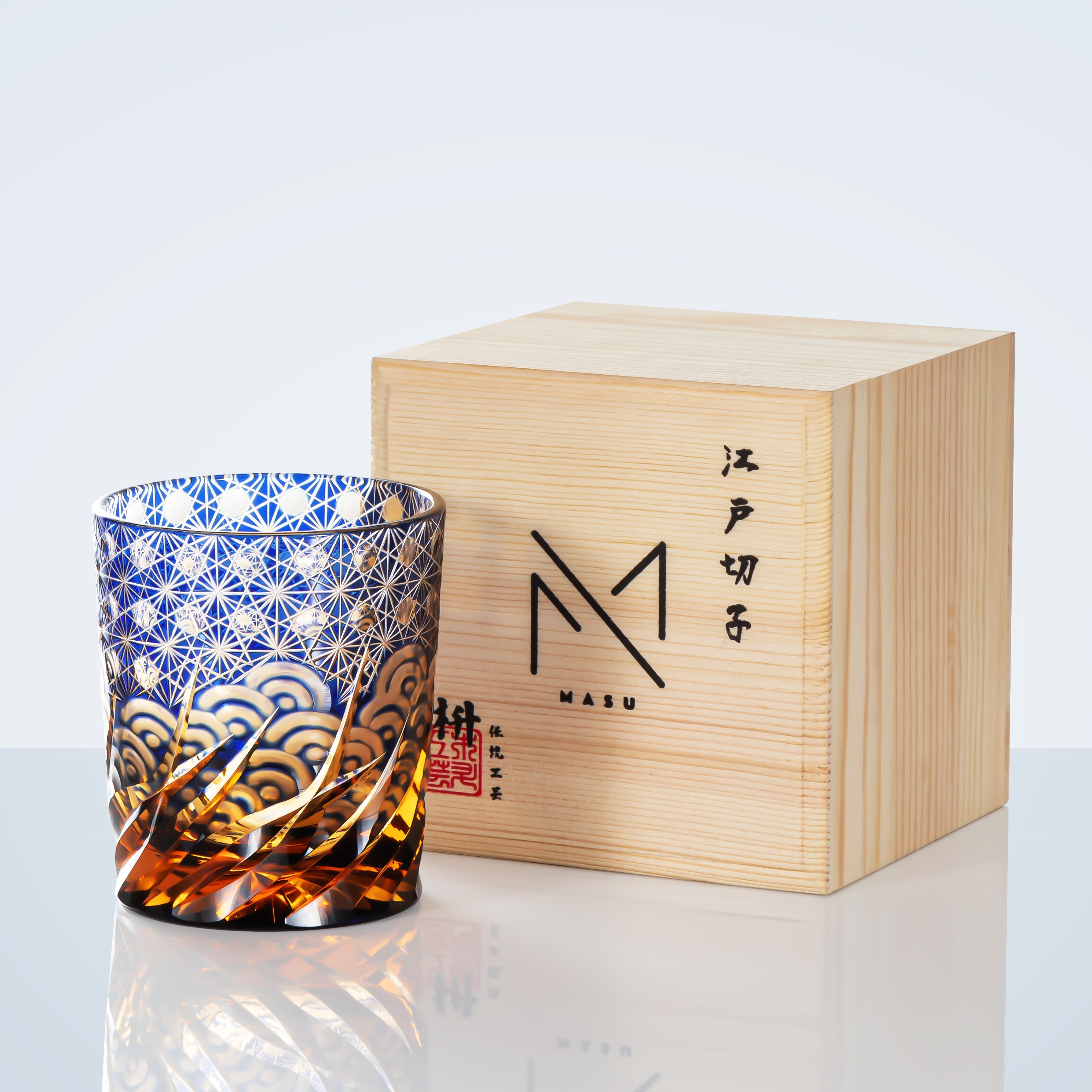 Verre à whisky ambré bleu fabriqué à la main Edo Kiriko avec boîte en bois