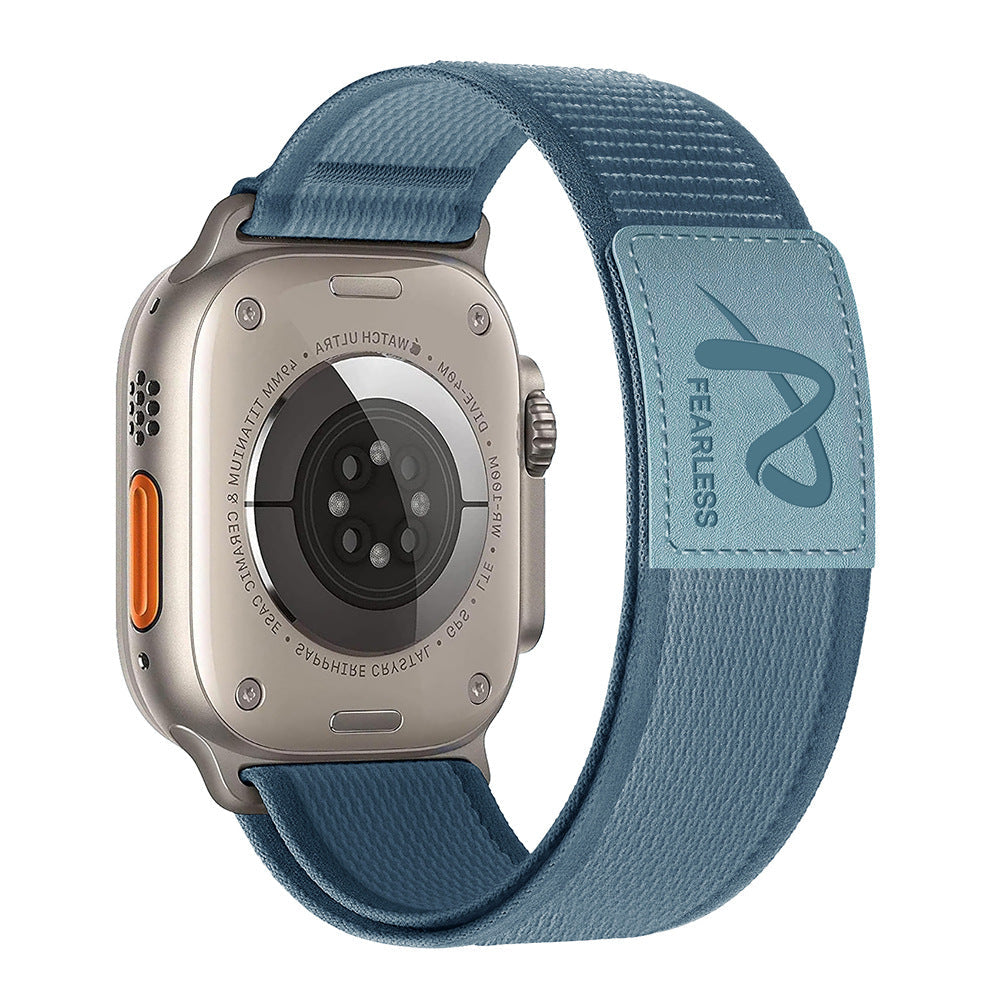 Cinturino in nylon con etichetta in pelle per Apple Watch