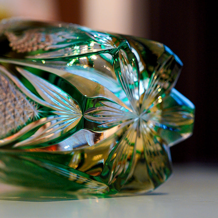 Edo Kiriko Handgemaakt Emerald Peacock Whiskyglas met houten kist