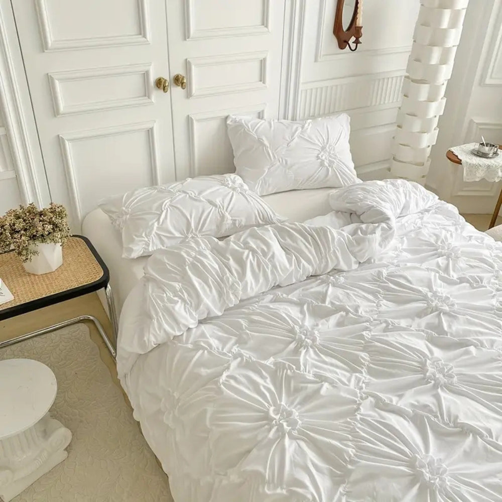 Taavita Ruffle Flower Quilt Cover Set - Elegant Pinch Pleated Design for Luxurious Comfort