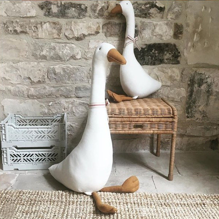 Cottagecore Goose Doll Pehmolelutyyny