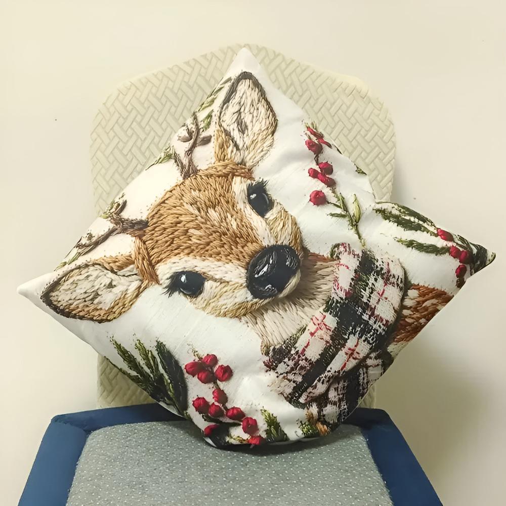 Housse de coussin Bambi de Noël charmante