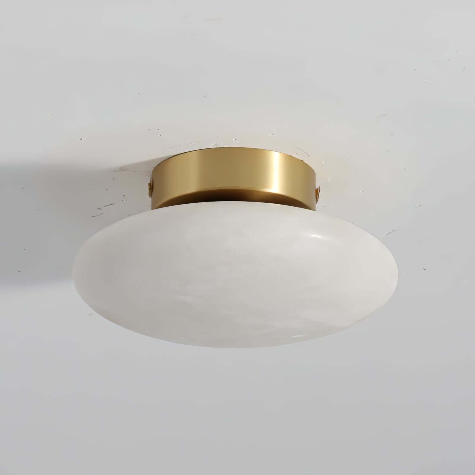 Alabaster oval taklampe