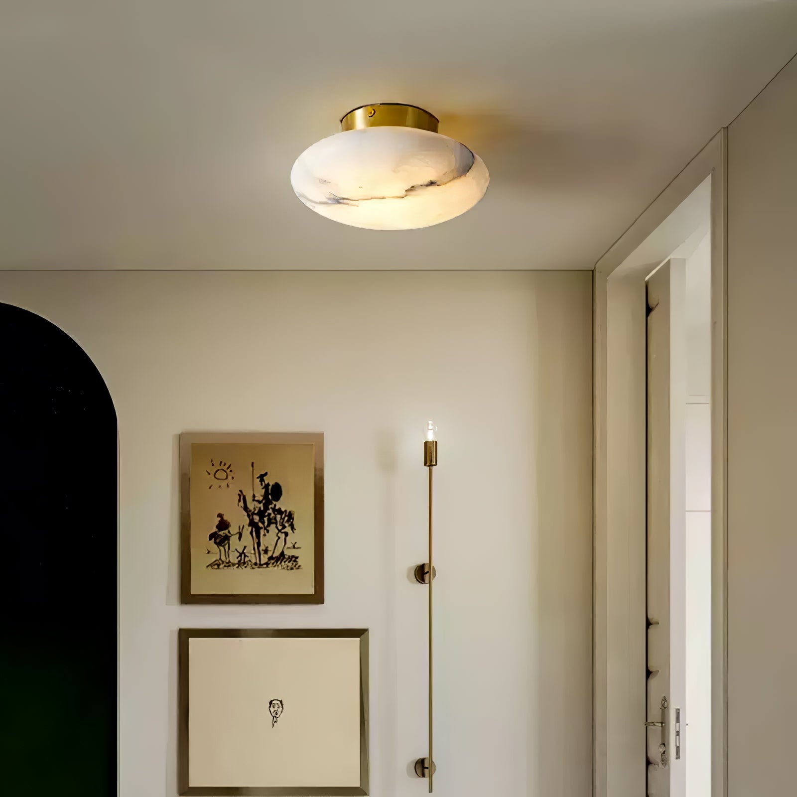 OvaleLuxe - Wandlamp van Albast voor een Verfijnd Interieur