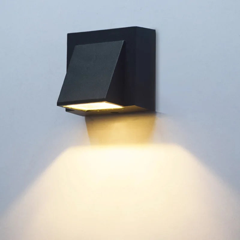 AlfrescoBeam - Outdoor Wall Lamp