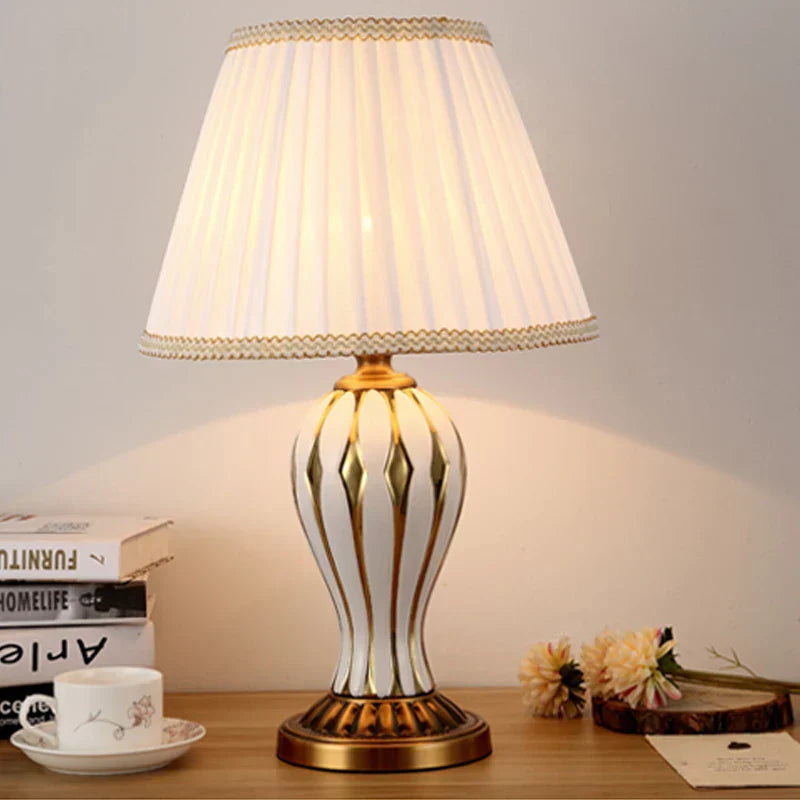 AmericanaGlow - Antique Desk Lamp