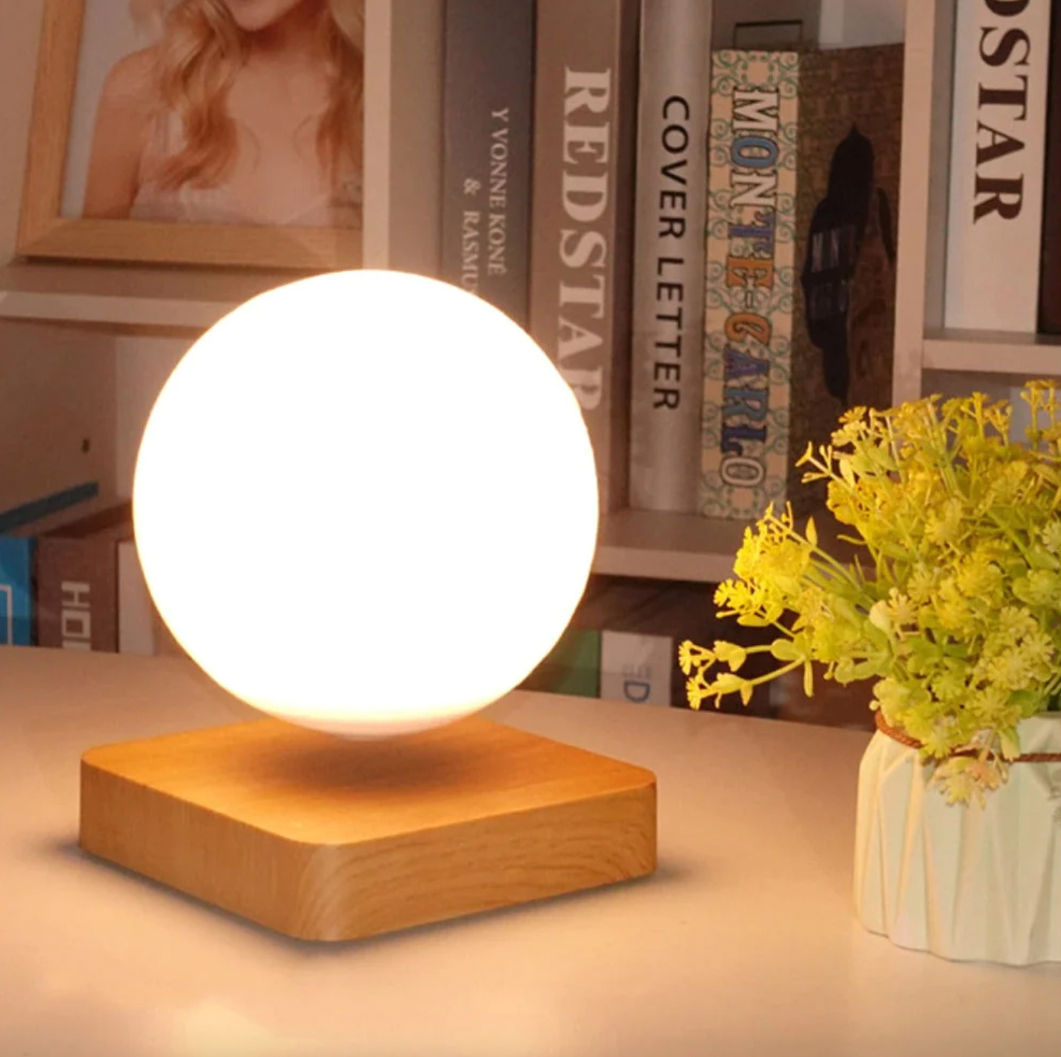 Magic Moon Lamp – Flydende LED-lampe med varm omgivende belysning, perfekt til boligindretning