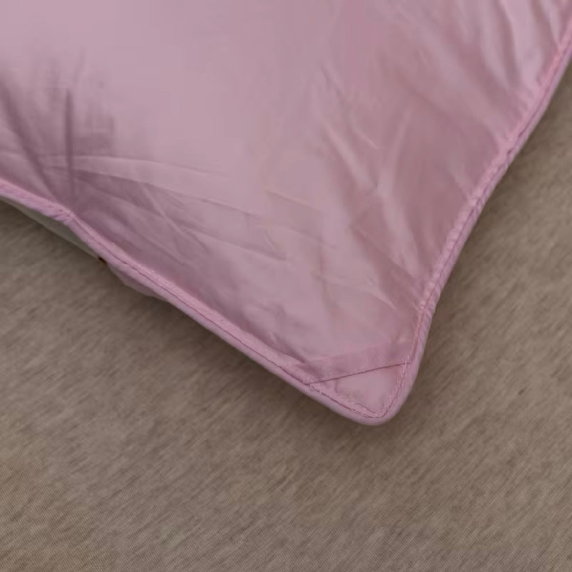 Splendore Pink Goose Down Comforter