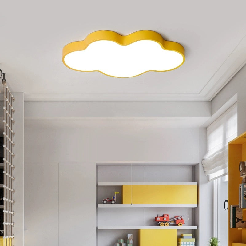 Lámpara de techo LED con diseño de nubes