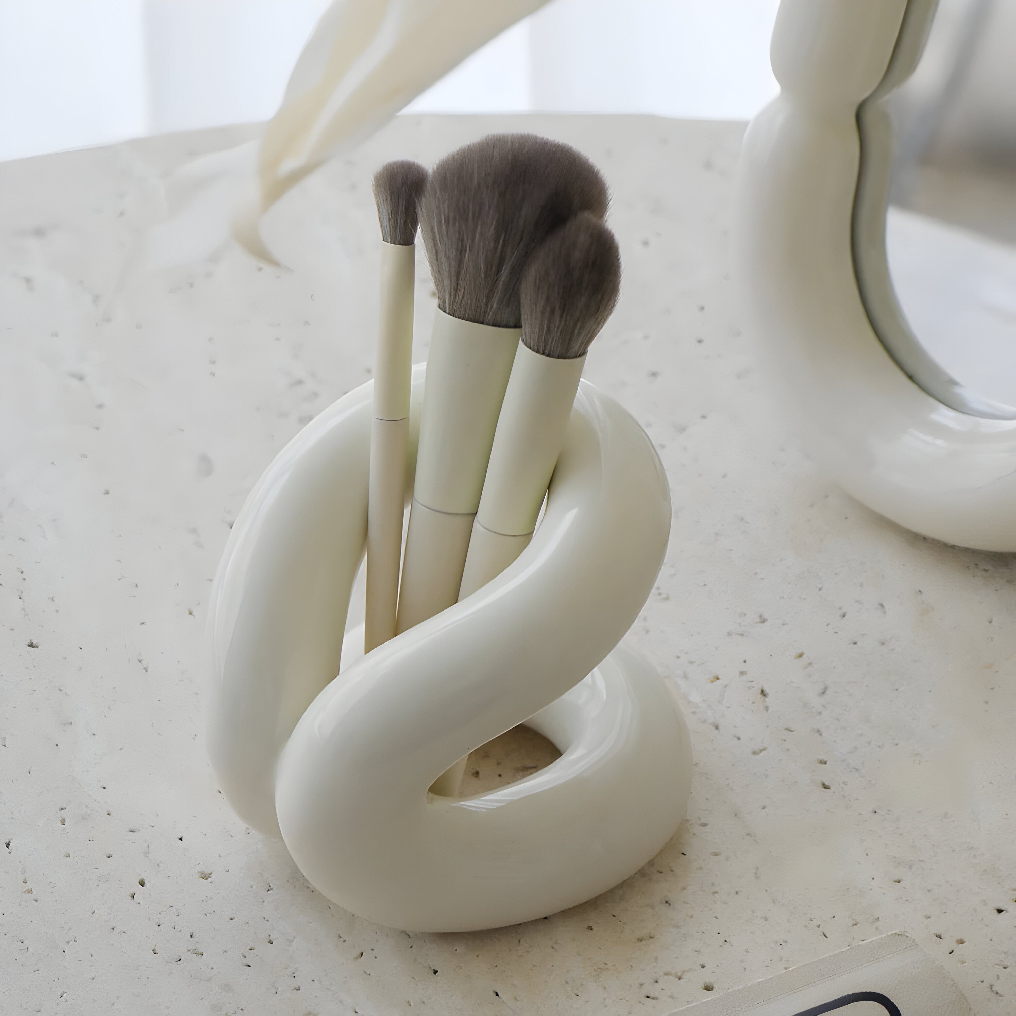 Nordic-INS Rope-Knot Toothbrush Holder