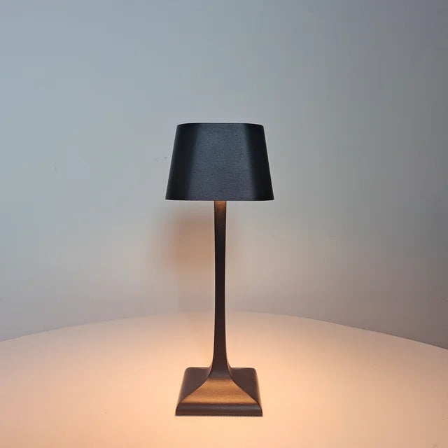 LumiSquare - Lampe de table carrée à LED et USB