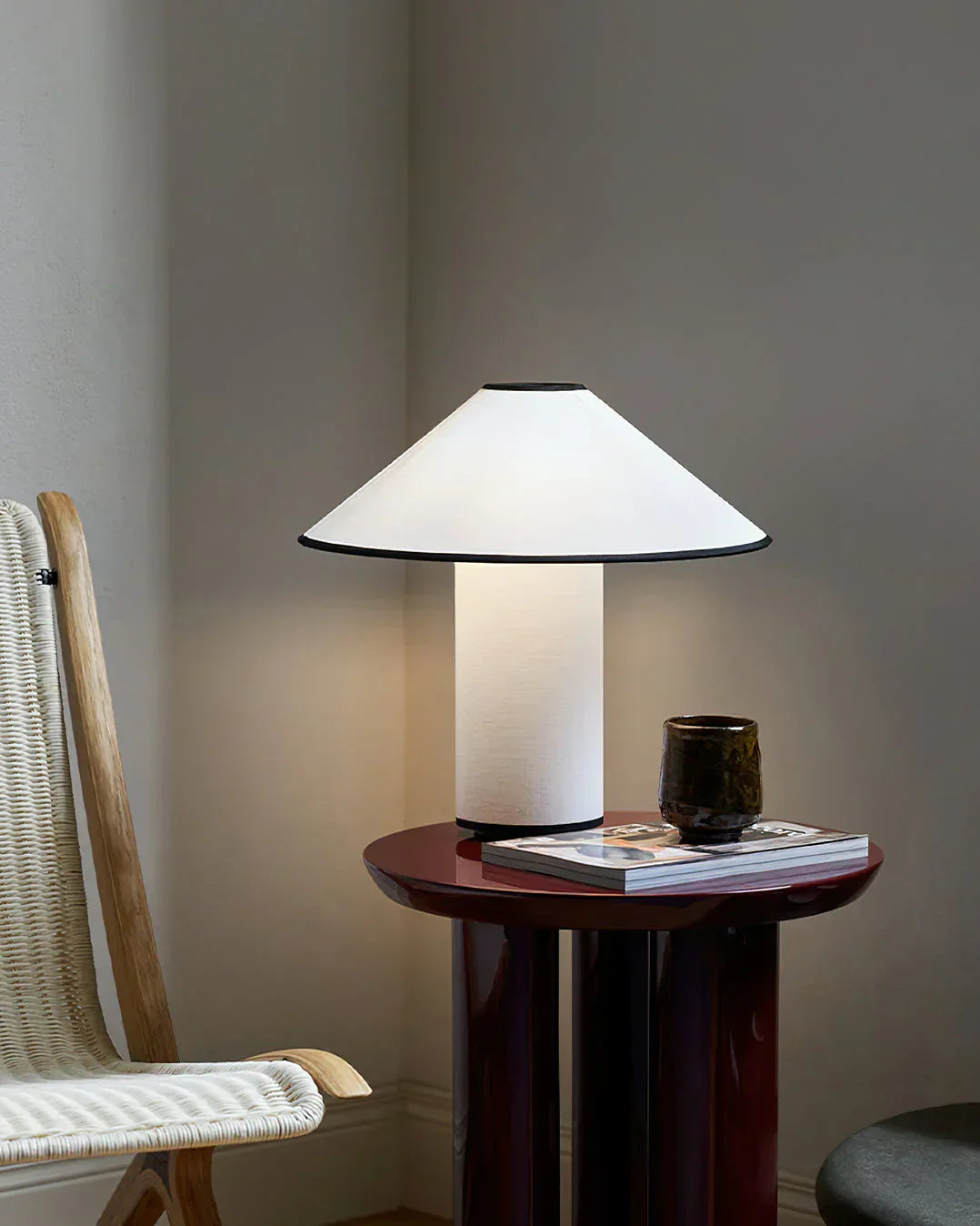 Lampe de table Colette – Solution d’éclairage élégante pour les intérieurs modernes