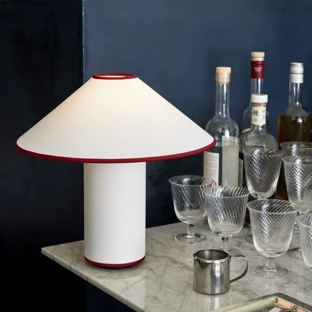 Lampe de table Colette – Solution d’éclairage élégante pour les intérieurs modernes