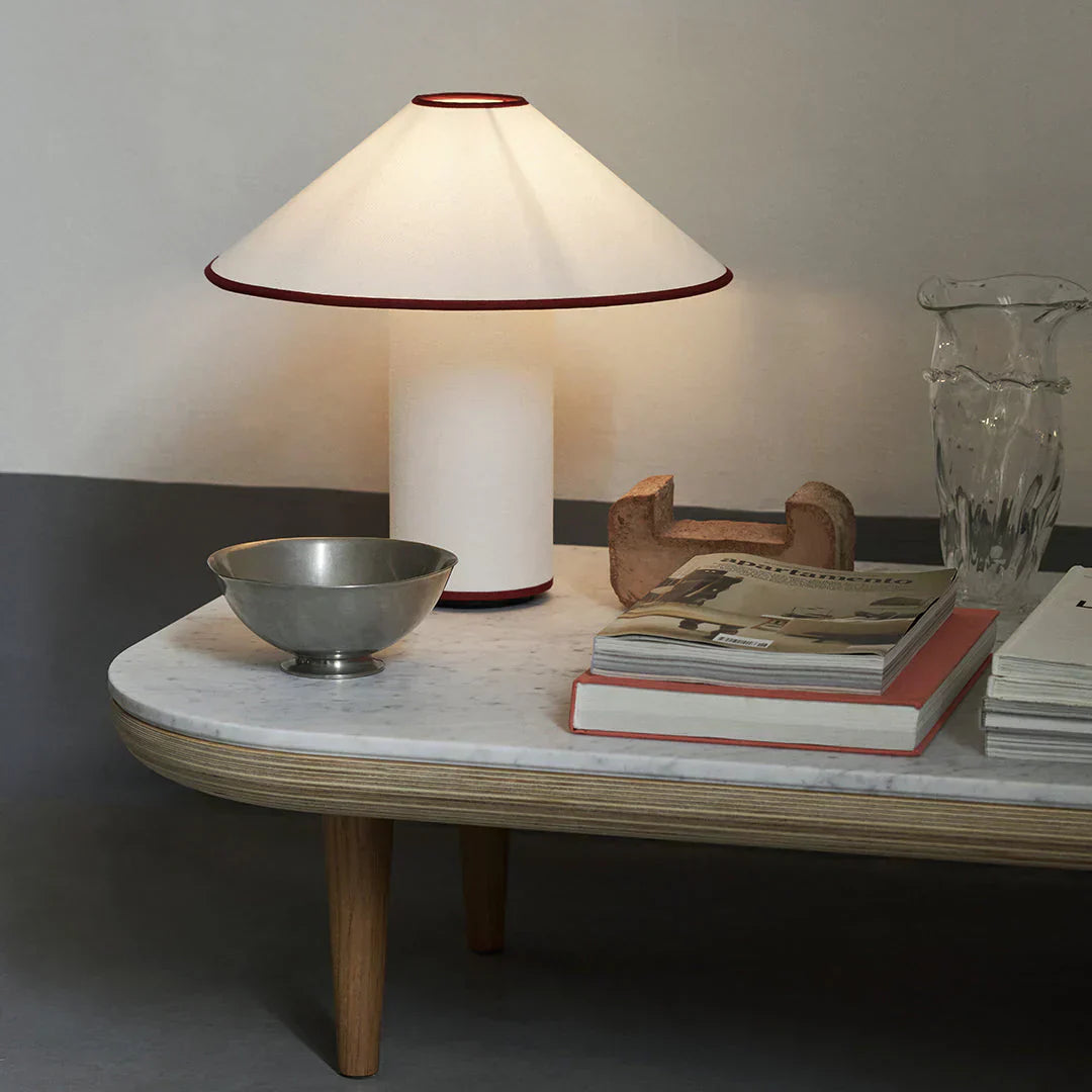 Lampe de table Colette – Solution d’éclairage élégante pour les intérieurs modernes