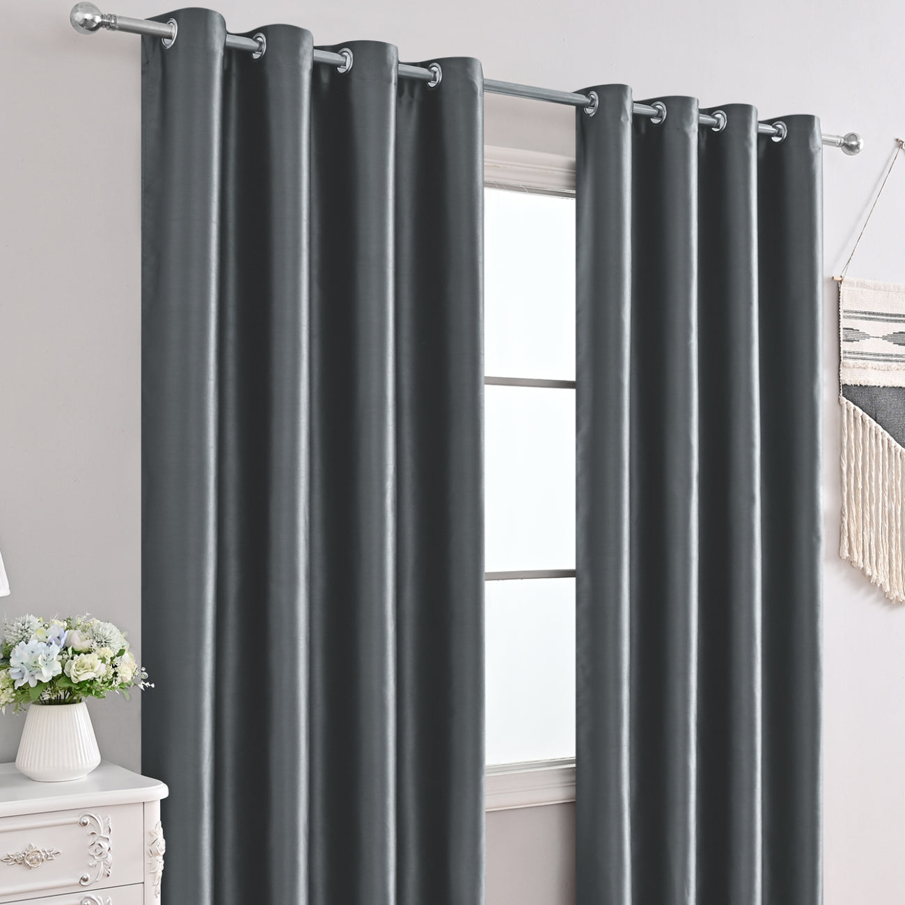 ThermaLux - Opaque Velvet Curtains, Adding Style and Functionality to your Space