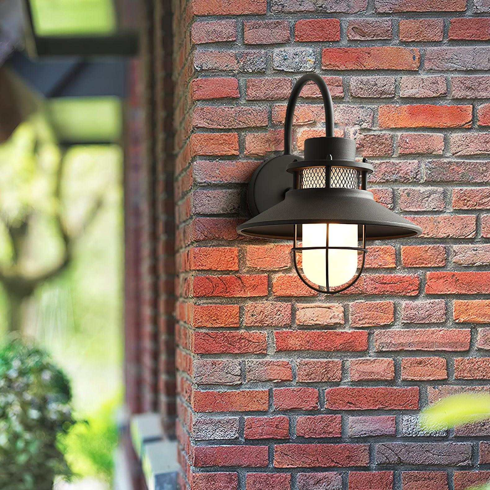 Felix Outdoor Lamp